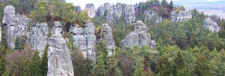 Hrubá skála a Valdštejn