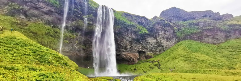 Vodopád Seljalandsfoss