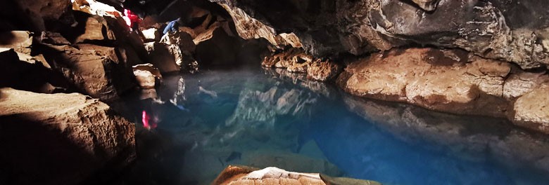 Jeskyně Grjótagja a Stóragjá